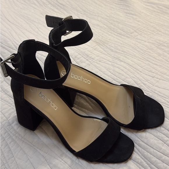 Boohoo black heel suede sandals, size 7 - Picture 2 of 3